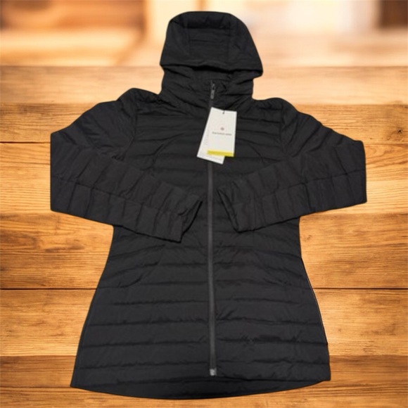 Lululemon Pack it Down size 8 - Picture 2 of 3